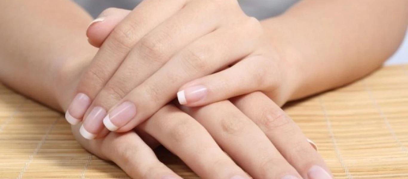 Δείτε πως τα νύχια μας προειδοποιούν αν κινδυνεύουμε από καρκίνο